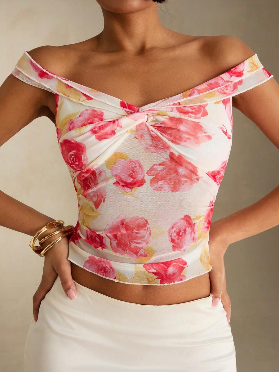 SHEIN Glamour 夏季简约粉玫瑰印花露肩短款上衣,修身扭结露肩显瘦上衣 - 彩色 - 查看 1