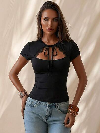 SHEIN Amerikanisch-schicker schwarzer Strick-Patchwork T-Shirt mit Spitzenkragen, Rundhalsausschnitt und Raglanärmeln in Regular Fit, geeignet für Frühling und Sommer