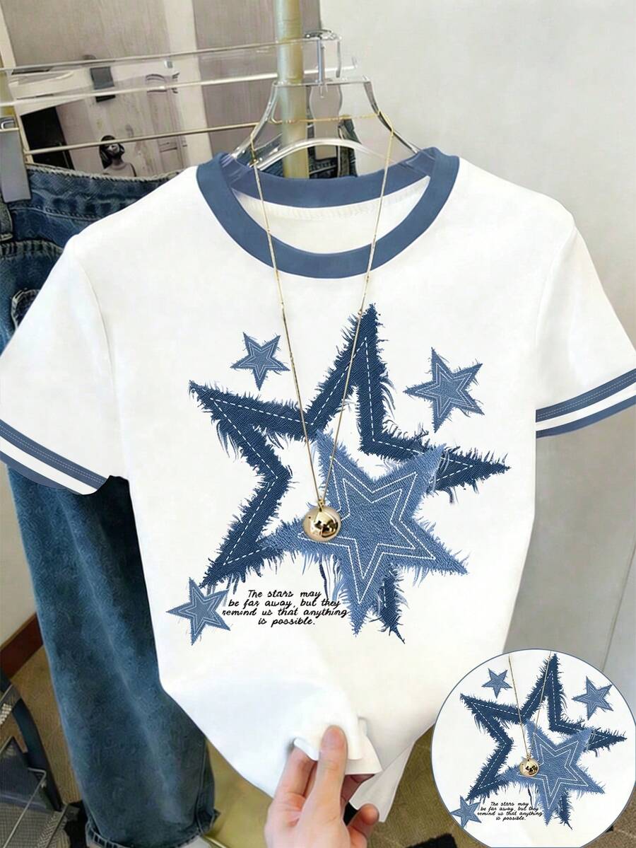 一件可爱蝴蝶结印花修身短袖圆领涤纶T恤，适合青少年女孩，搭配撞色滚边。这款T恤套装可爱迷人，适合青少年穿着，复古牛仔印花，五角星设计，百搭风格。 - 白色 - 查看 1