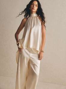 Poéselle Bộ 2 áo nữ bằng vải satin, cổ yếm, vạt bất đối xứng, màu trắng. - trắng - Xem 5