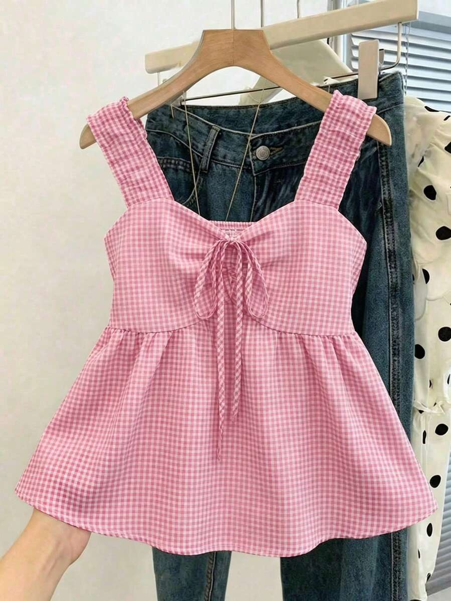 SHEIN Franclia 2026新款女士红色格纹吊带背心,Coquette Aesthetic褶皱前摆荷叶边无袖上衣,Y2K可爱荷叶边修身飘逸夏季背心,适合日常穿着、度假、海滩、街头服饰 - 粉色 - 查看 1