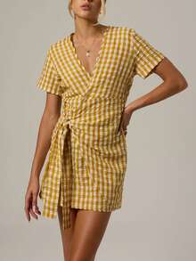 SHEIN Forever 21 春夏女士浪漫/舞会/正式/生日/90 年代服装/商务休闲女士/优雅/西装/外出/时尚/休闲/Y2k 服装/俱乐部/办公室/鸡尾酒会/复古/紧身/狂欢服装节日/搞笑/优雅/老钱/街头服饰/度假服装/乡村音乐会服装/工作服/朴素/春假/单身女郎服装/音乐会/坏人/基本款/毕业/ A 字裙/格子/短款/黄色迷你连衣裙 - 彩色 - 查看 2