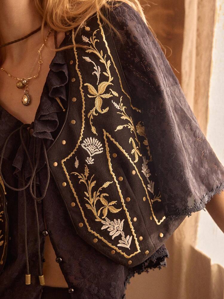 MOTF STUDIO EMBROIDERY FLORAL STUDDED DETAIL CROP VEST TOP