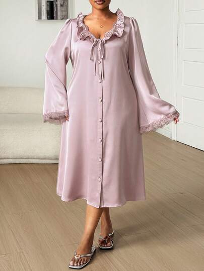 Dazy Plus 大码女士缎面蕾丝拼接荷叶边迷你睡裙，浪漫睡衣，春夏款，粉紫色