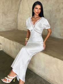 Aloruh 波点提花蕾丝领拼接心形领优雅浪漫鱼尾连衣裙 - 杏色 - 查看 4