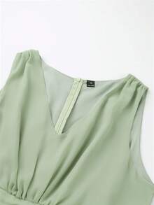 Franclia Plus Size Women's Sage Green Summer Elegant Wedding Guest Jumpsuit,V-Neck Sleeveless Ruched Chiffon Waist Flowy Hem French Sicily Vacation - Green - View 3