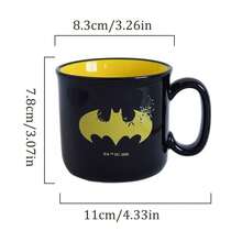 Batman X Joivida 開啟美好早晨 – 8.8盎司黑色陶瓷馬克杯，「喝杯咖啡總是個好主意」印花，適合咖啡、茶或熱巧克力。適合溫馨居家早餐、辦公室休息或週末露營，任何日子都適合的貼心禮物。 - 黑色 - 查看 3