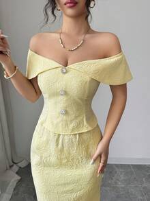 Modelyn Bộ gồm áo croptop trễ vai thanh lịch và chân váy đuôi cá dành cho nữ. - Màu vàng - Xem 4
