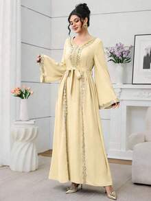 Al Najma Đầm dự tiệc cocktail tay dài, cổ thêu, xếp ly - Màu vàng - Xem 7