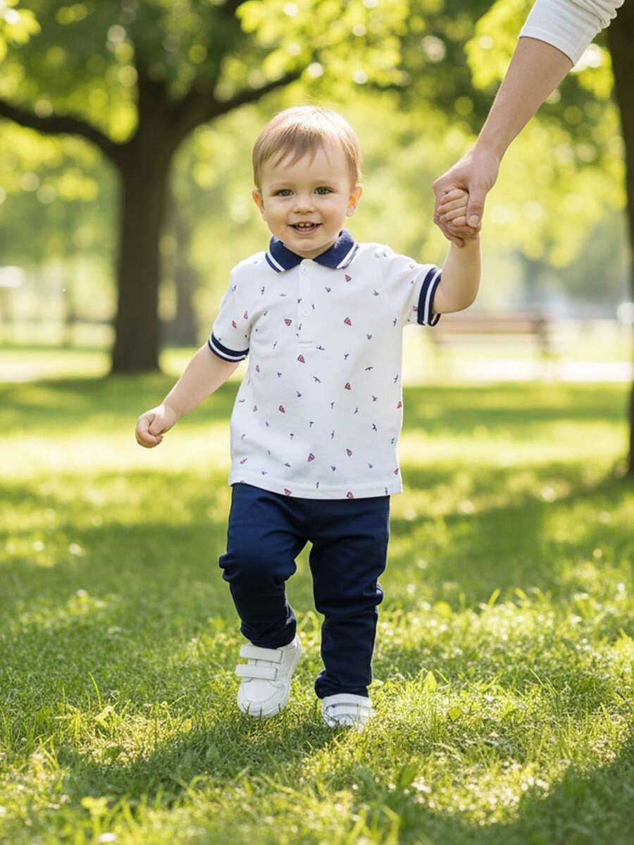 两件套幼儿男童休闲条纹polo衫，纽扣领，松紧腰带口袋裤，适合日常穿着、度假和旅行。 - 彩色 - 查看 1