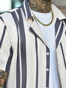 Devon Thys 2025 男士春夏休闲假日条纹纽扣短袖衬衫 - 彩色 - 查看 3