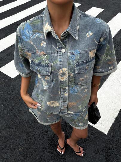 Livesso Bộ đồ thể thao nữ gồm áo ngắn tay in họa tiết bằng vải cotton và quần short denim.