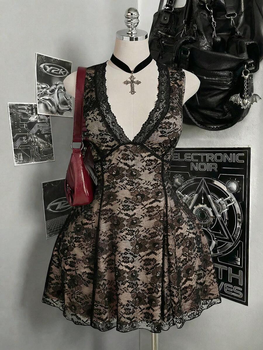 SHEIN ICON 大码性感V领蕾丝无袖迷你连衣裙，复古Y2K哥特甜美连衣裙，优雅连衣裙 - 黑色 - 查看 1