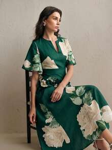 Đầm dài tay ngắn cổ tròn dáng chữ A thắt eo, in họa tiết hoa nhiều màu sắc thanh lịch của Anewsta dành cho nữ, điểm nhấn là đường viền xếp ly hình hoa sen tạo nên vẻ ngoài sinh động, lãng mạn và duyên dáng, phù hợp cho mặc hàng ngày, đi nghỉ mát, đám cưới, đi biển và các dịp khác. - màu xanh lá - Xem 5