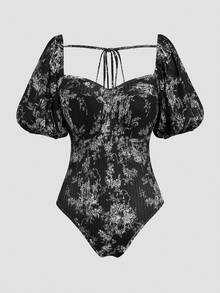 Sweetra Bodysuit Ukuran Plus dengan Kerah Bentuk Hati, Bagian Belakang Bergaris, dan Tali Bahu - MultiWarna - View 1