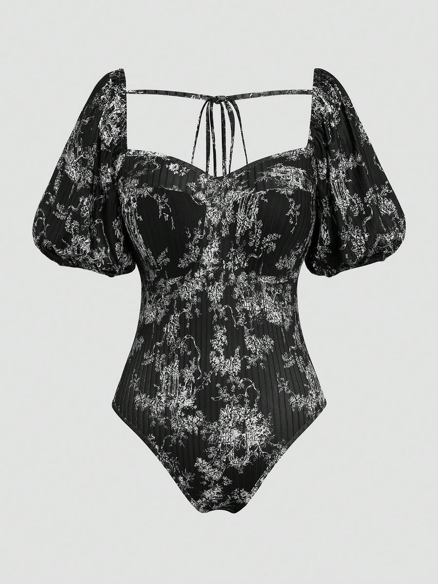 Sweetra Bodysuit Ukuran Plus dengan Kerah Bentuk Hati, Bagian Belakang Bergaris, dan Tali Bahu - MultiWarna - View 1