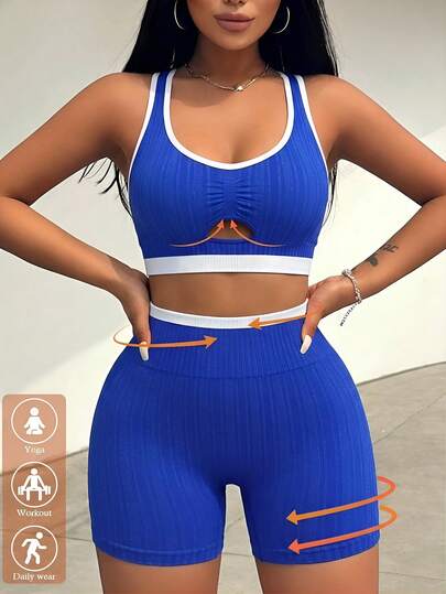 Core Rhythm Bộ đồ thể thao nữ gồm áo tank top và quần short.