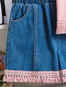 Set de 2 piezas de top de camisola con estampado floral decorativo de tela texturizada y shorts de mezclilla con flecos para niñas preadolescentes, apropiado para uso diario, casual, vacaciones y reuniones - Rosa - Ver 5