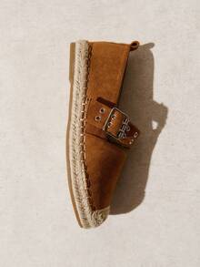 Nöista 这款休闲帆布鞋采用棕褐色绒面革制成，配有醒目的搭扣带和黄麻包裹鞋底，打造轻松的夏日造型。 - 卡其色 - 查看 8