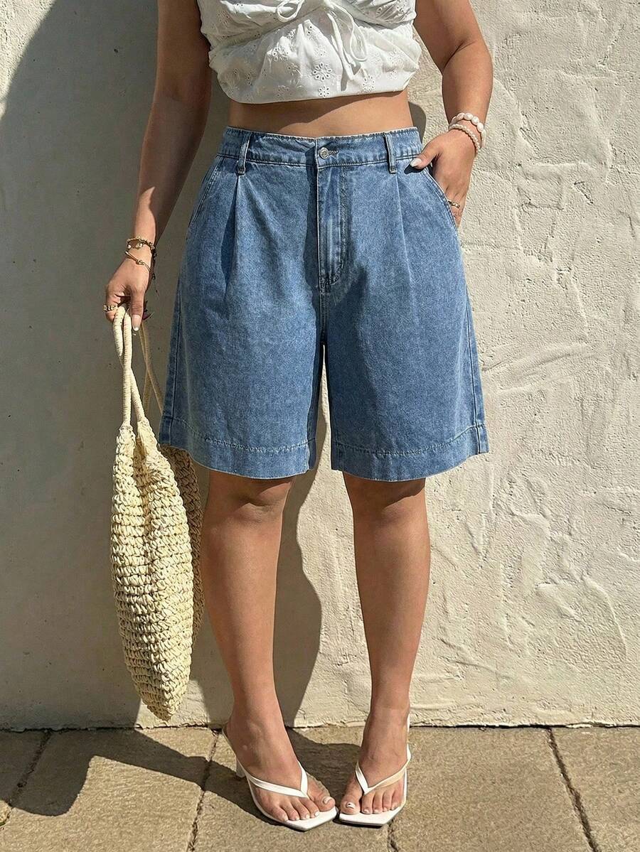 Rivivi Plus Size Women's Fashionable Casual Versatile Washed Denim Shorts - Medium Wash - View 1