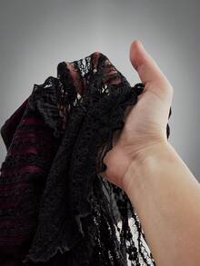 SHEIN ICON 大码女式植物印花荷叶边吊带背心，适合度假和锐舞派对穿着 - 黑色 - 查看 14