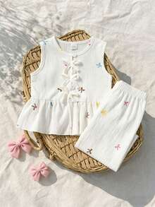 SHEIN Vintaside Kids 两件套女婴夏季套装，适合3个月至3岁，白色时尚可爱圆领无袖荷叶边上衣和松紧腰裤，柔软休闲，适合春夏季节各种场合，可作礼物、返校季、假期、夏季服装和旅行穿着。 - 白色 - 查看 1