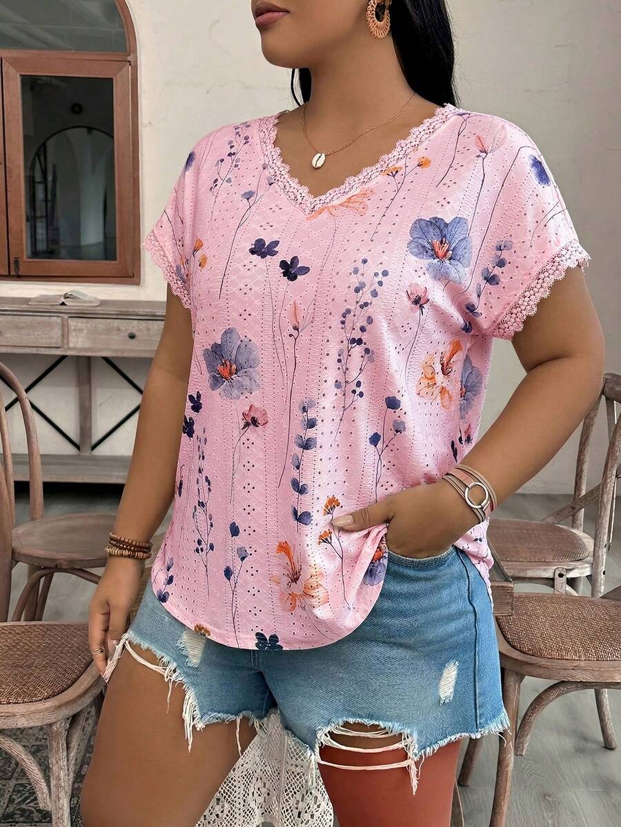 SHEIN VCAY Plus Size V-Neck Short Sleeve Lace Patchwork Floral All-Over Print Loose Hollow Out T-Shirt - Pink - View 1