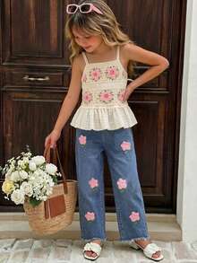 SHEIN Vintaside Kids 2件組少女花邊飾紋背心上衣與牛仔花卉印花牛仔褲套裝，夏季家庭度假搭配女童服飾 - 藍色 - 查看 3