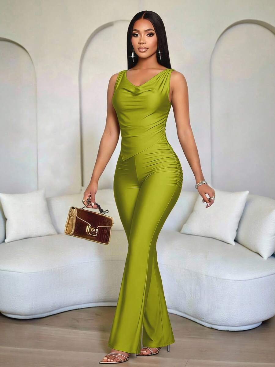 SOLERSUN Bộ jumpsuit nữ màu trơn gợi cảm và thanh lịch mùa xuân/hè, thích hợp cho các bữa tiệc, sinh nhật, trang phục thường ngày, đám cưới, lễ hội và các sự kiện âm nhạc; có thiết kế cổ áo xếp ly tôn dáng, eo nhún và chi tiết buộc dây. Trang phục mùa hè. - màu xanh lá - Xem 1