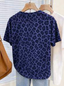 Resyla Kaos Wanita Lengan Pendek Leher Bulat Kasual Motif Digital Leopard, Hadiah untuk Teman - MultiWarna - View 2
