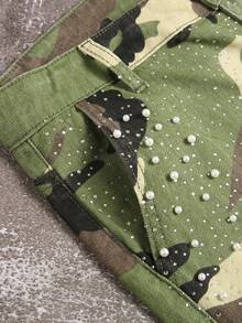 Manfinity EMRG 男士时尚迷彩印花水钻装饰拉链工装口袋牛仔短裤 - 彩色 - 查看 3