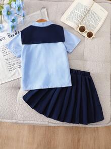 SHEIN Playful Pals 少女条纹水手领单排扣短袖T恤搭配纯色迷你裙，休闲日常穿搭 - 藍色 - 查看 2