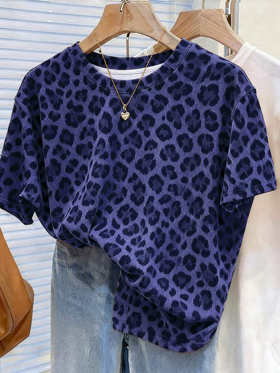 Resyla Kaos Wanita Lengan Pendek Leher Bulat Kasual Motif Digital Leopard, Hadiah untuk Teman - MultiWarna - View 1