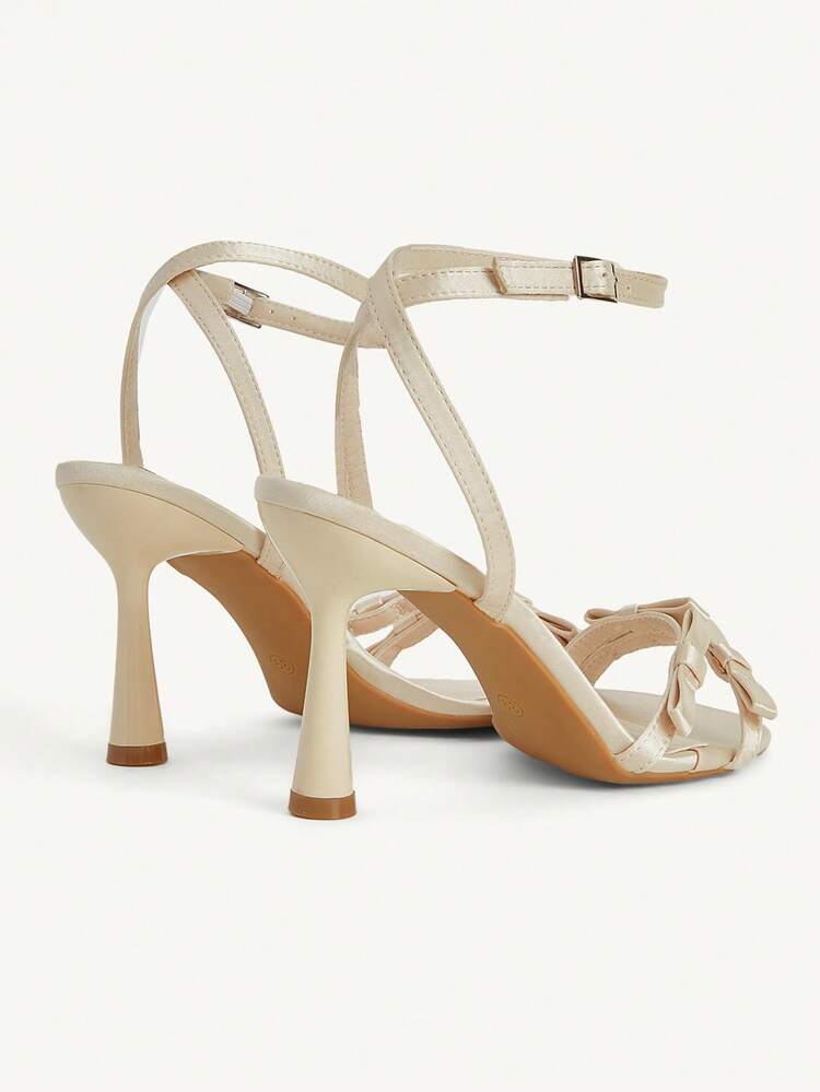 CUCCOO CHICEST Women Heeled Sandals