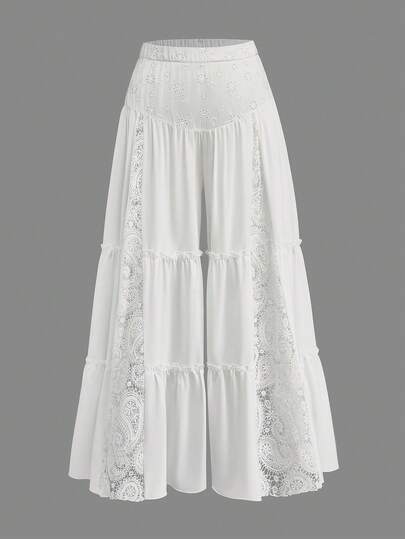 Sunnyshic 大码波西米亚风白色荷叶边多层蕾丝边长裤，高腰阔腿设计，夏季穿着的理想之选，饰有镂空刺绣和蕾丝边。适合夏季/海滩/休闲场合。