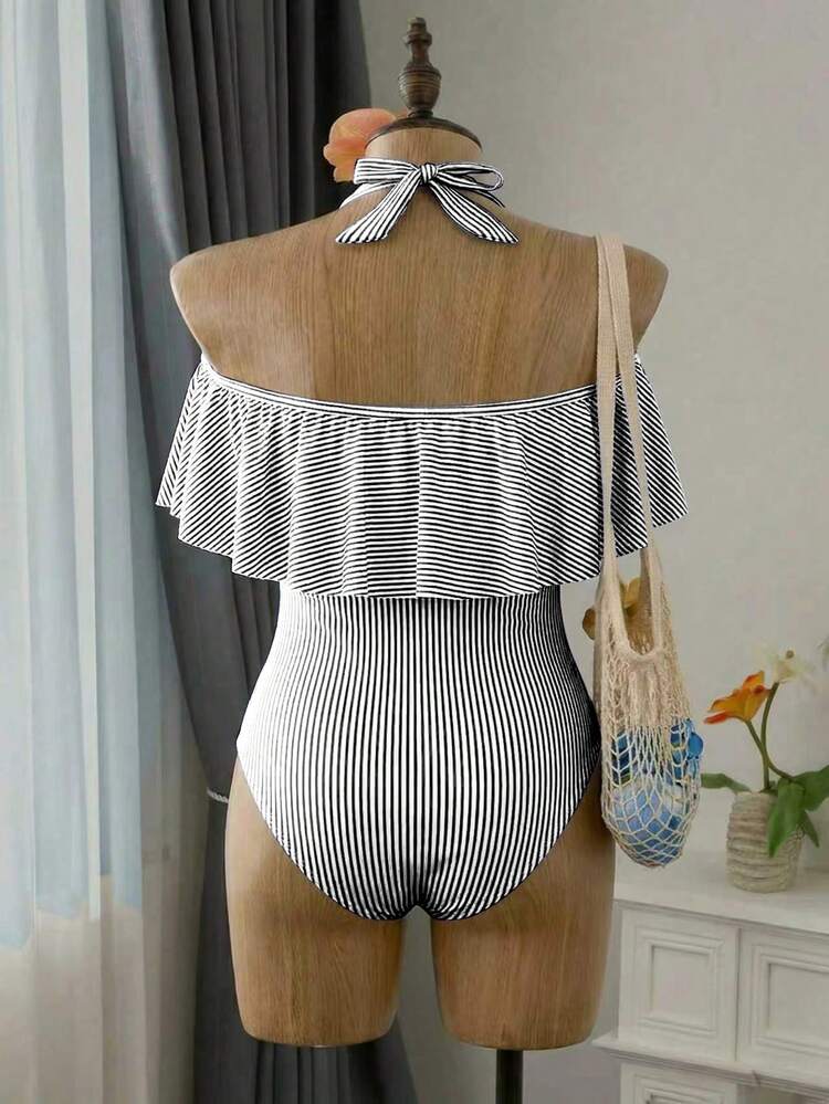 SHEIN Swim Vcay 大码女式泳衣，休闲沙滩度假蓝白格子随机印花挂脖系带荷叶边连体泳衣 - 黑與白 - 查看 6