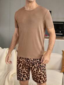 CoupledUp 男士豹纹短裤搭配纯色短袖家居服套装 - 彩色 - 查看 6