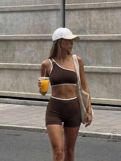 Fluxe 女士休闲无袖上衣和短裤瑜伽健身运动套装