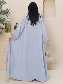Al Najma 女士花卉刺绣蕾丝拼接休闲长袍，适合派对和外出穿着 - 藍色 - 查看 2