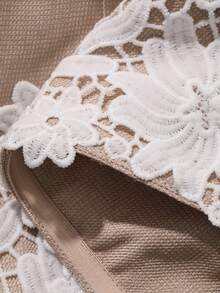 Livesso White Hollow Floral Lace Patchwork Fashionable Beige Camisole Crop Top, Sexy Music Festival, Valentine's Day, Casual Beach Golf Vacation, Fitted Waist - Beige - View 7