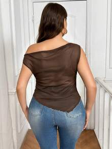 SHEIN Frenchy Top casual para mulher plus size, cor lisa, com bainha assimétrica e franzido, adequado para o verão - Castanho - View 2