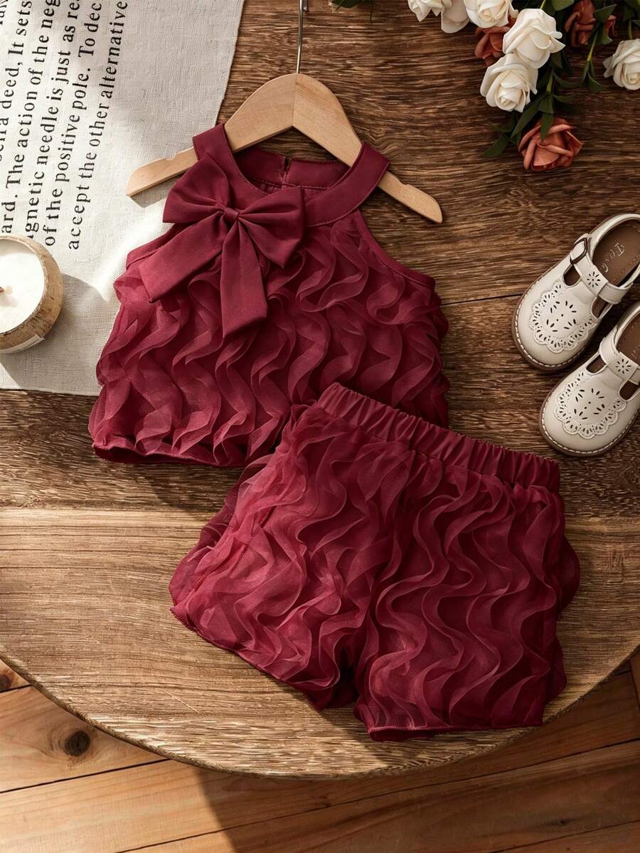 SHEIN 女童两件套夏季时尚套装，蝴蝶结装饰圆领吊带背心+休闲宽松短裤，适合日常穿着、通勤、户外旅行