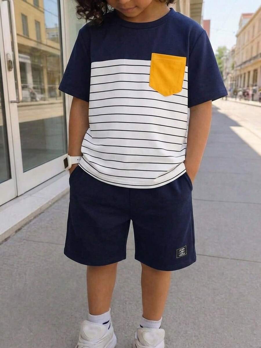 SHEIN 2pcs/Set Tween Boy Casual Sporty Striped Contrast Color Block Round Neck T-Shirt And Shorts Set, Suitable For Commuting, School, Daily Casual Wear, Sports, Spring/Summer - Green - View 1