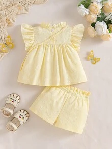 SHEIN Vintaside Kids Bộ 3 món dễ thương cho bé gái gồm áo không tay xếp nếp và quần ống rộng kèm túi, chất liệu jacquard, thích hợp cho mùa hè. - Màu vàng - Xem 2