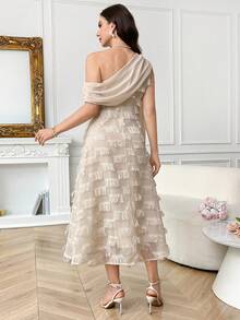 SHEIN Summer Elegant Maternity Dress, Pregnant Women Tassel Decor Asymmetric Collar Off-Shoulder Fringe For Baby Shower Photoshoot Party Babyshower - Apricot - View 9