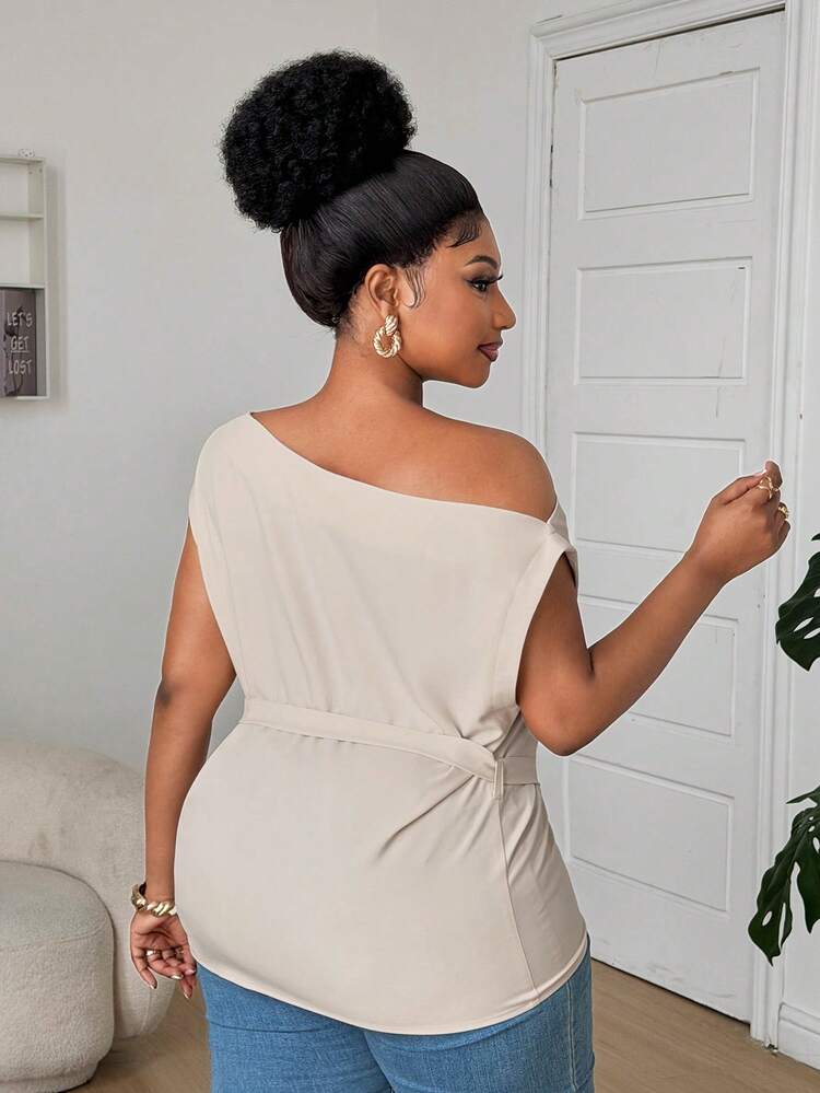 Dazy Plus Elegant Oblique Shoulder Women's Short Cropped Stunning One Shoulder Exposed Shoulder Outerwear Blouse, Plus Size, Spring/Summer