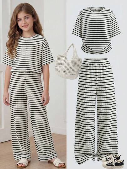 Girlism Bộ đồ đôi áo thun cho bé gái tuổi teen, kiểu dáng rộng rãi, thoải mái, tối giản, cổ tròn, tay ngắn, kẻ sọc, kết hợp với quần ống rộng kẻ sọc.