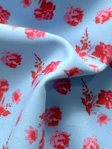 SHEIN Swim 新款女士夏季两件套泳衣，随机花卉格纹印花三角挂脖比基尼上衣和下装，适合海滩度假 - 彩色 - 查看 3