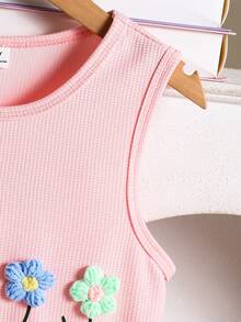 Set de 2 piezas de top de camisola con estampado floral decorativo de tela texturizada y shorts de mezclilla con flecos para niñas preadolescentes, apropiado para uso diario, casual, vacaciones y reuniones - Rosa - Ver 4