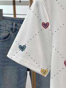 Resyla Camiseta de mujer con efecto de mezclilla, cuello de contraste y estampado de corazón - Blanco - Ver 3